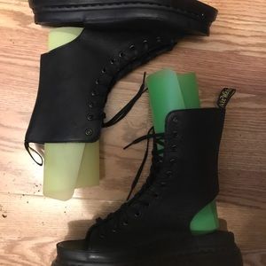 Dr.Marten Bernadette